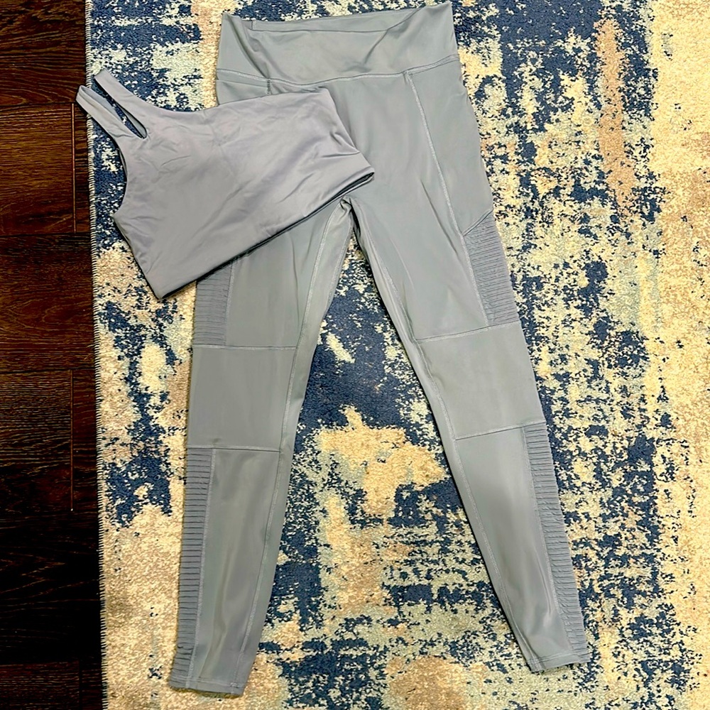 Like new. Fabletics Athletic set. Worn once. Pants XL. Top. L